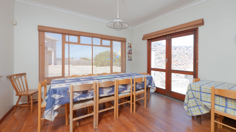 6 Bedroom Property for Sale in Struisbaai Western Cape